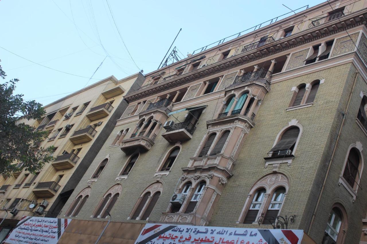 Family Palace Hostel Kairo Bagian luar foto